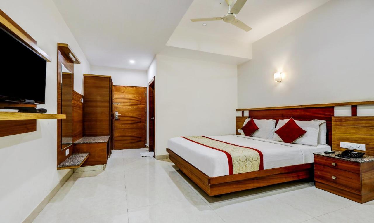 Hotel U.T.Elegance Bangalore Exterior photo