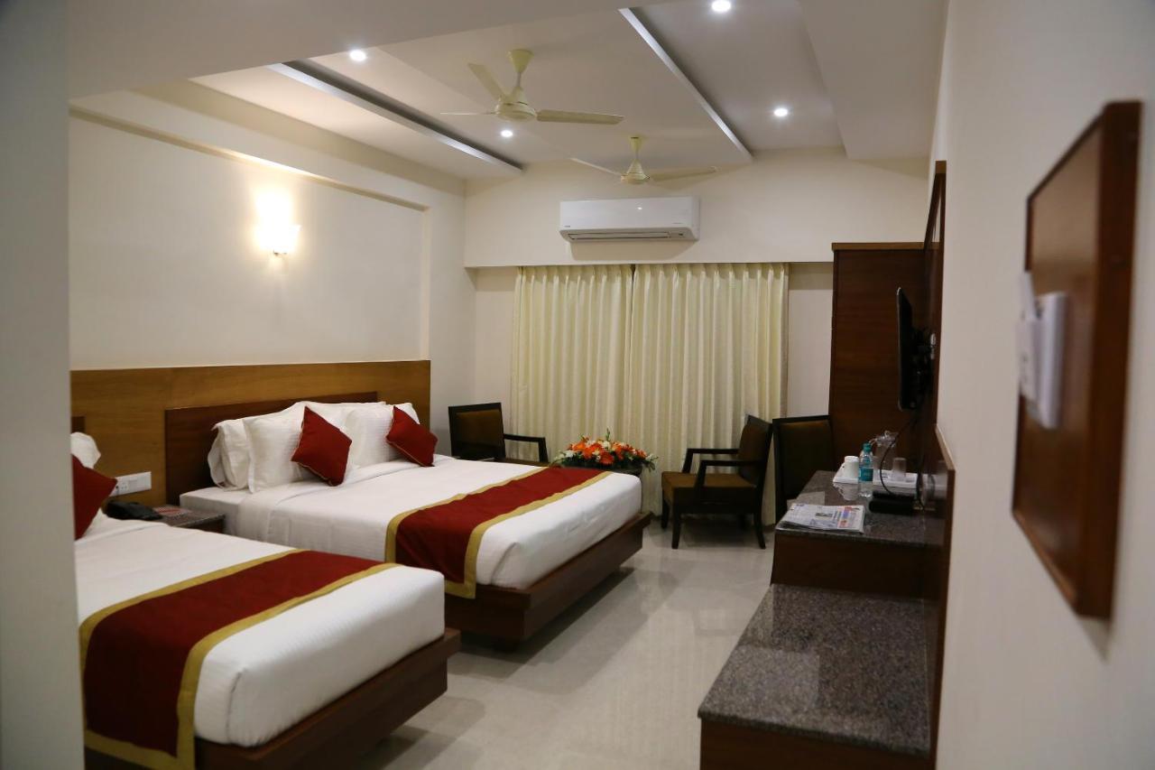 Hotel U.T.Elegance Bangalore Exterior photo