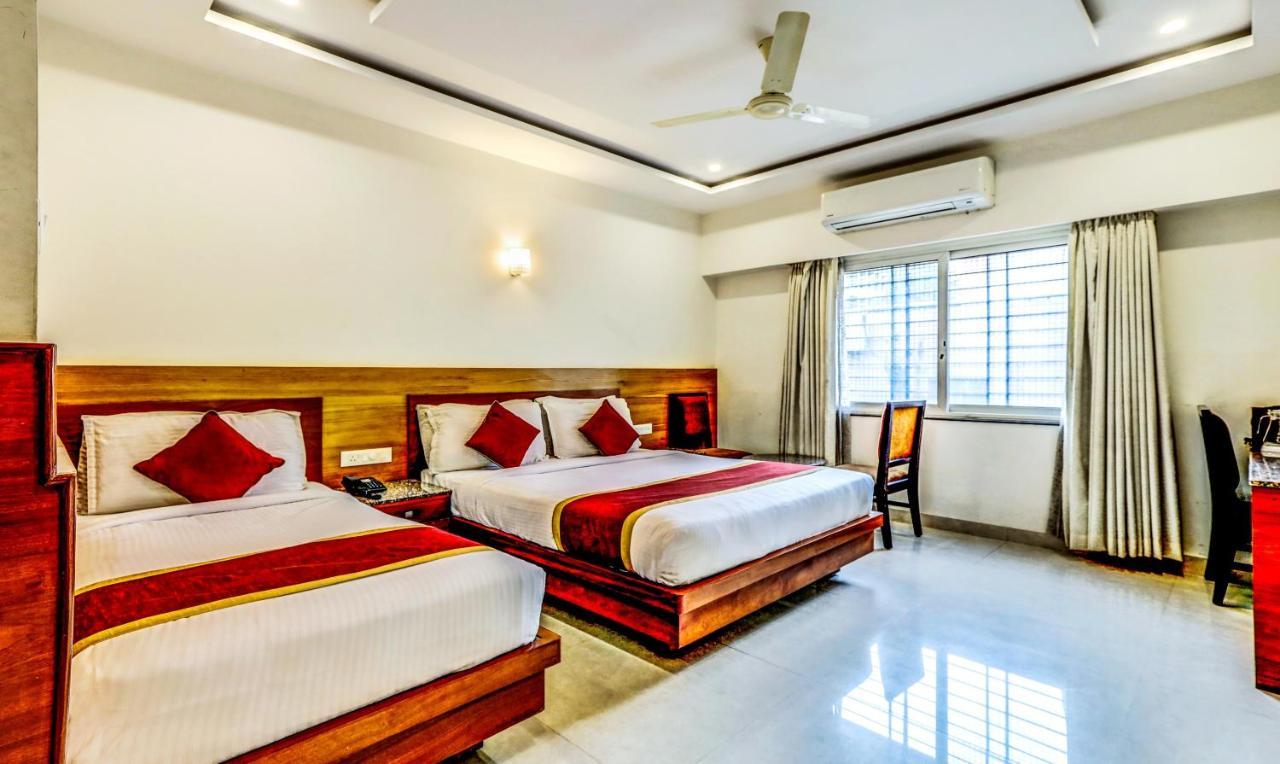 Hotel U.T.Elegance Bangalore Exterior photo