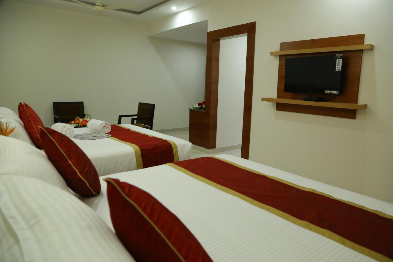 Hotel U.T.Elegance Bangalore Exterior photo