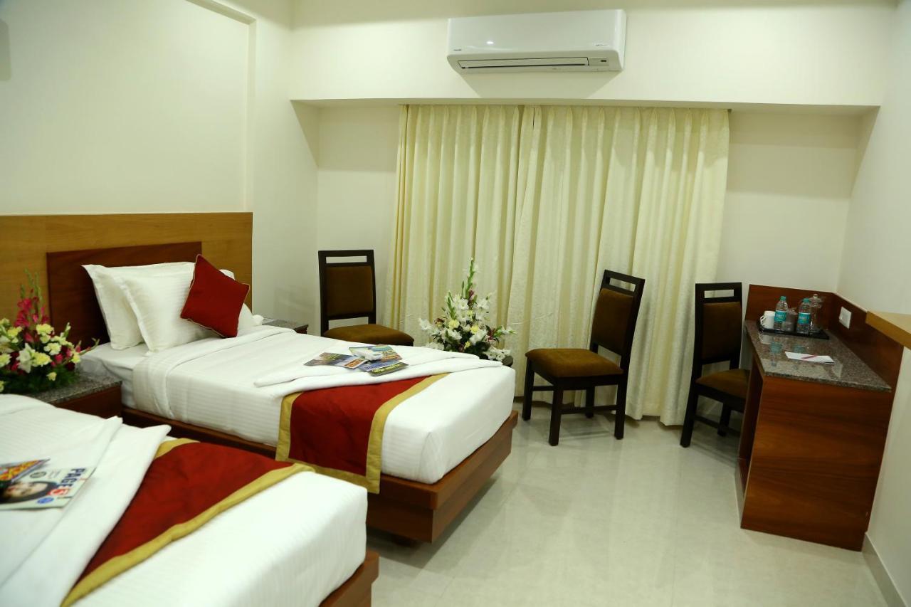 Hotel U.T.Elegance Bangalore Exterior photo