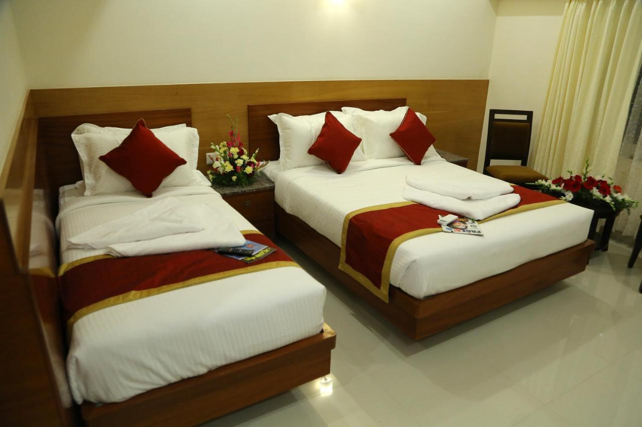 Hotel U.T.Elegance Bangalore Exterior photo